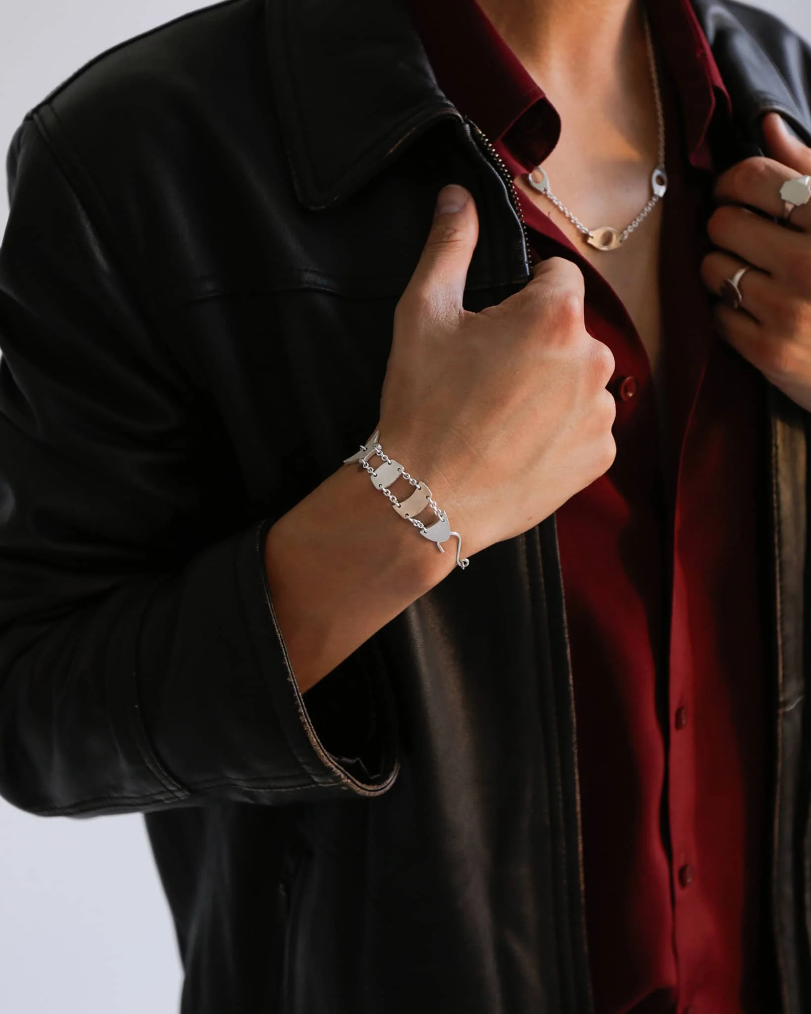 hooked bracelet. - Image 8